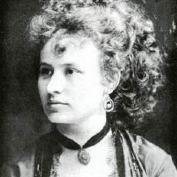 Josefina, Anna's sister